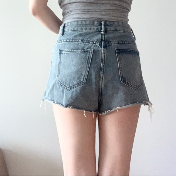 High Rise Vintage Denim Short - Picture 4 of 10